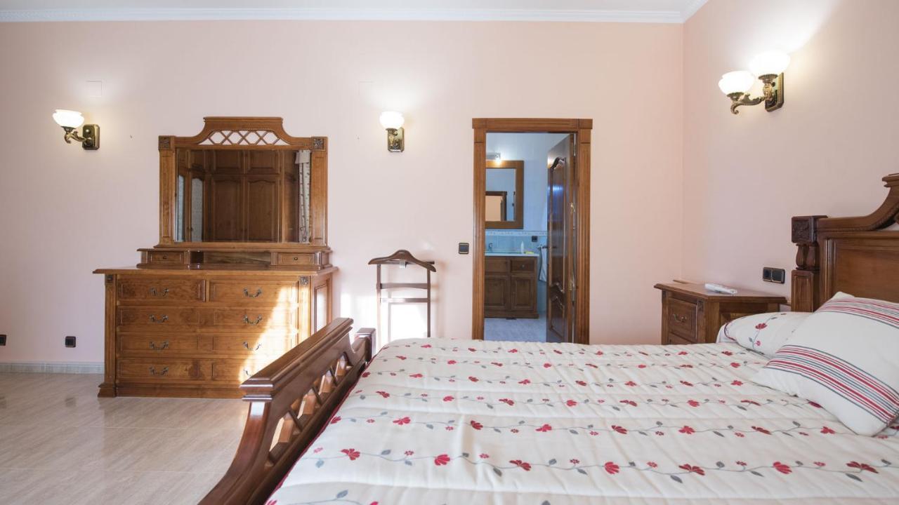 Villa Las Tres Hermanas Albarreal De Tajo By Toledo Ap エクステリア 写真