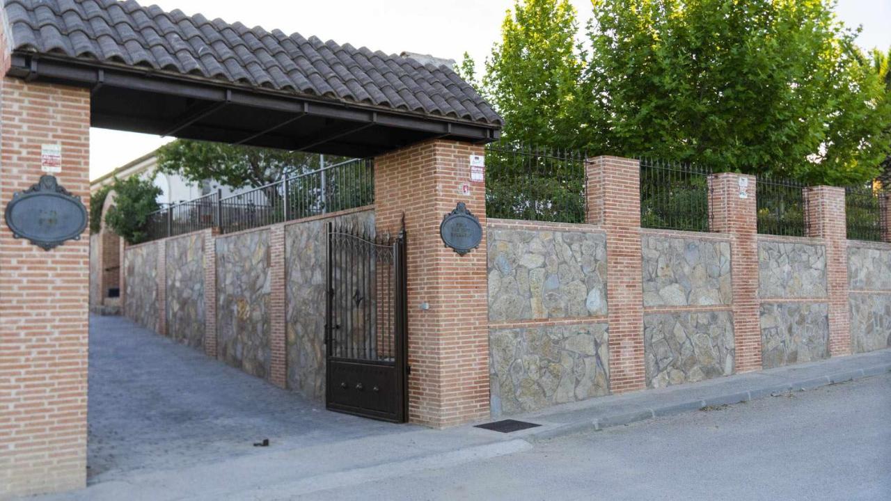 Villa Las Tres Hermanas Albarreal De Tajo By Toledo Ap エクステリア 写真